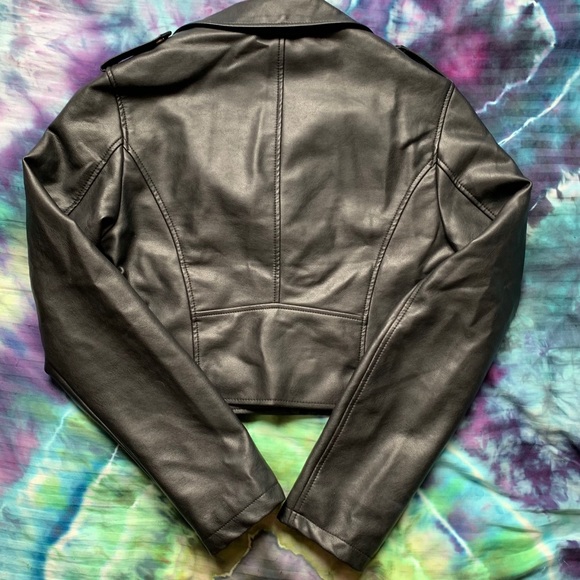 Black Faux Leather Biker Crop Jacket - Picture 5 of 5